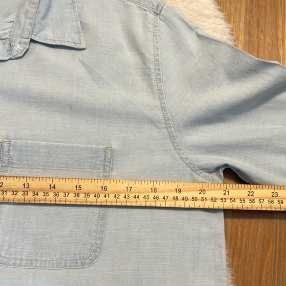 LEVIS Boyfriend Fit Blue Coconut Tree Embroidered Back Button Down LS Shirt Sz S - Picture 8 of 9